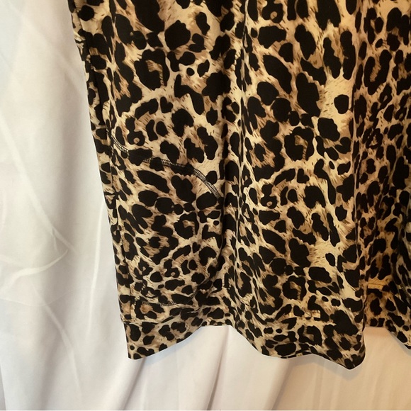 Women’s Plus Size 2XL Brown Leopard Print Long Sleeve Shirt with side pockets - Picture 7 of 11